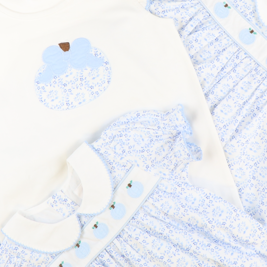 Blue Chinoiserie Pumpkin Appliqué Flutter Top - White Knit