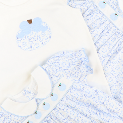 Blue Chinoiserie Pumpkin Appliqué Flutter Top - White Knit